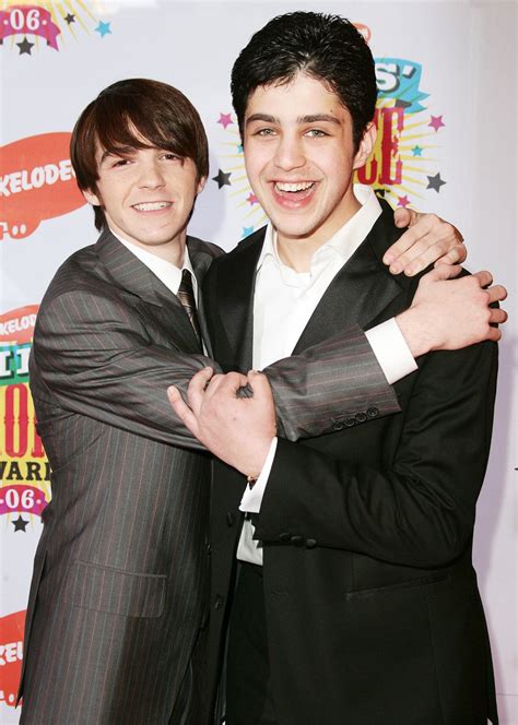how old was drake bell in drake and josh